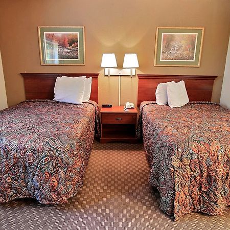 Crestwood Suites Of Newport News Ngoại thất bức ảnh