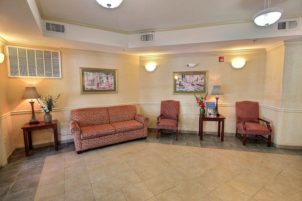 Crestwood Suites Of Newport News Ngoại thất bức ảnh