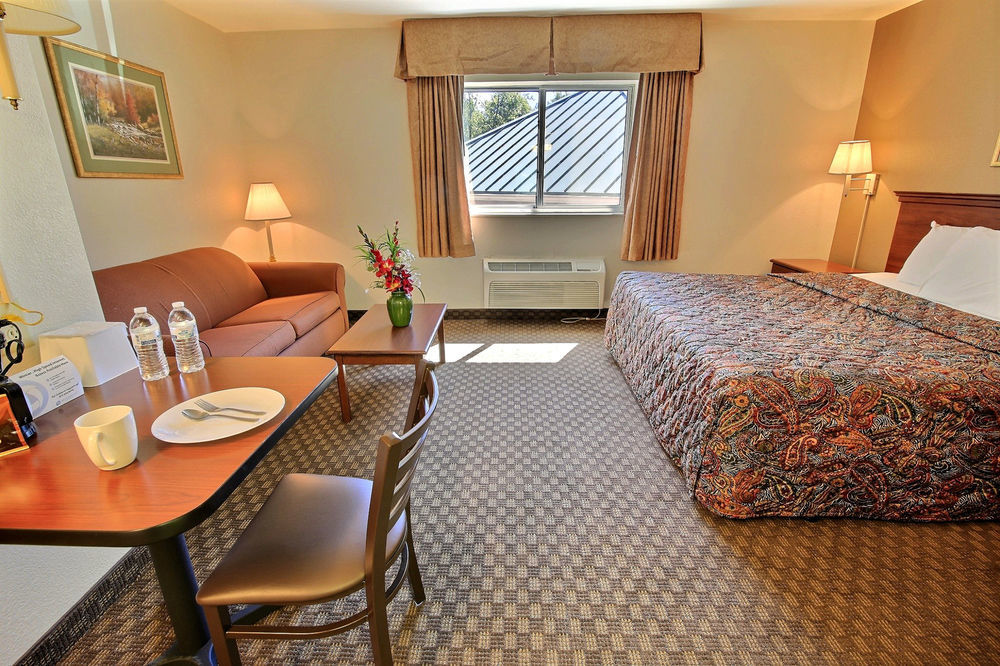 Crestwood Suites Of Newport News Ngoại thất bức ảnh